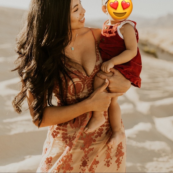 Burgundy Lace Maxi Dress - Picture 4 of 4